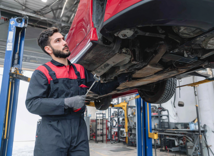 u3139919916_shot_of_a_greek_young_car_mechanic_working_on_a_c_bbe2fa67-af11-492b-8471-6498de5ab158_2